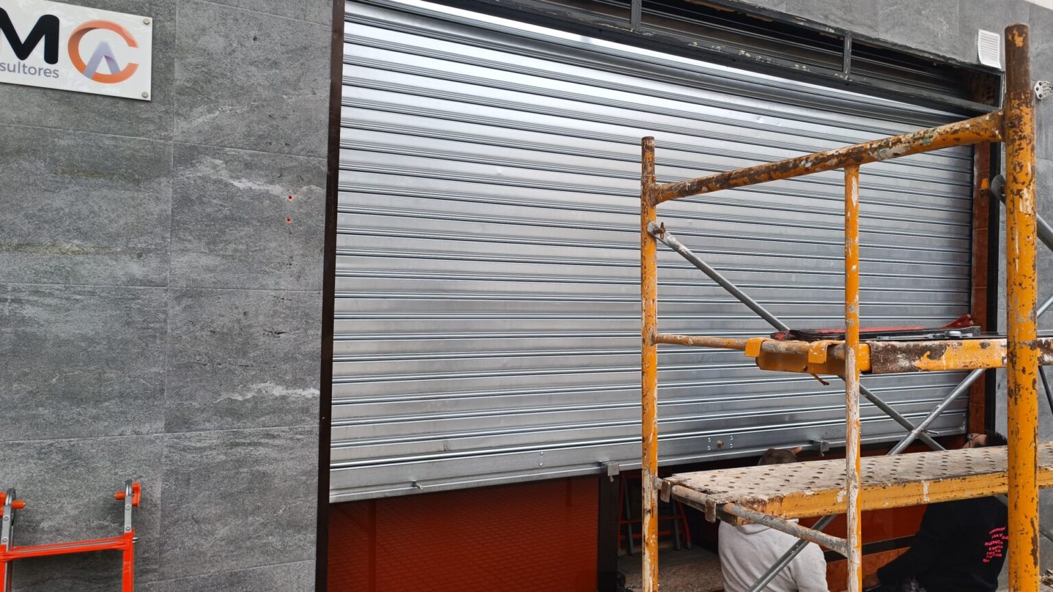Persianas Express 24h especialistas en cierres metálicos de seguridad