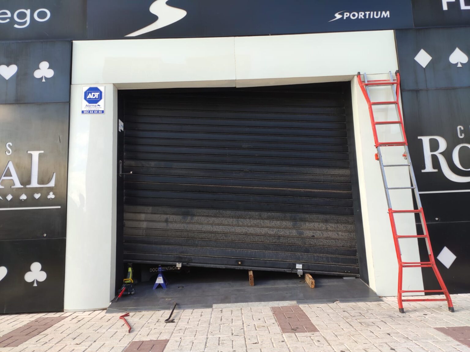 Cerrajeros en Málaga para instalación de escudos protectores de cerradura